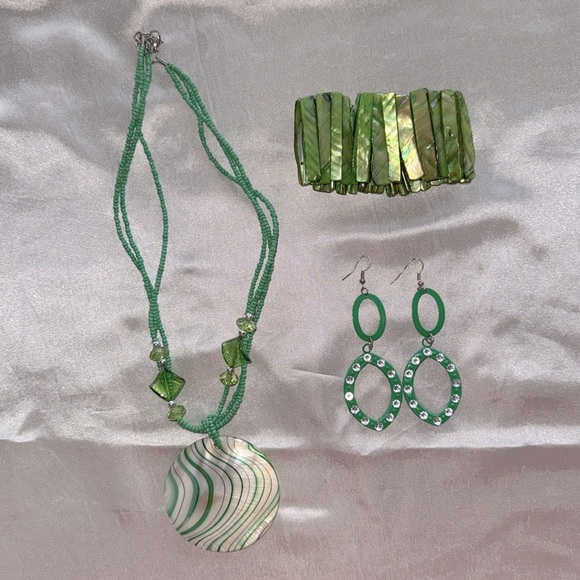 Brilliant Green Abalone Mother of Pearl & Stone Bead Necklace Bracelet Earrings - Picture 2 of 13